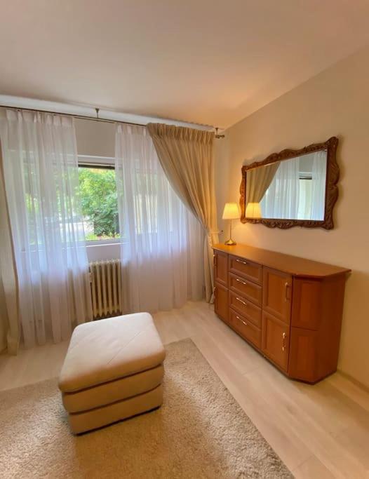 Lovely & Quiet 1-Bedroom Condo With Free Parking Bukareszt Zewnętrze zdjęcie