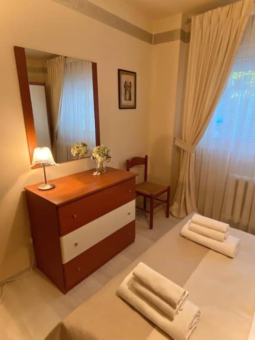 Lovely & Quiet 1-Bedroom Condo With Free Parking Bukareszt Zewnętrze zdjęcie